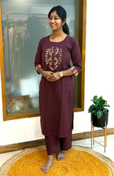 Pure brown 533