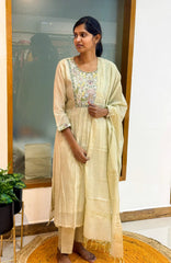 Beige garden 492