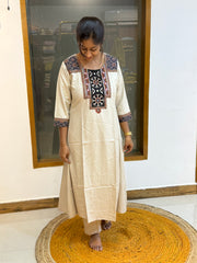 Nayara 828