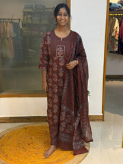 Aarini 1057