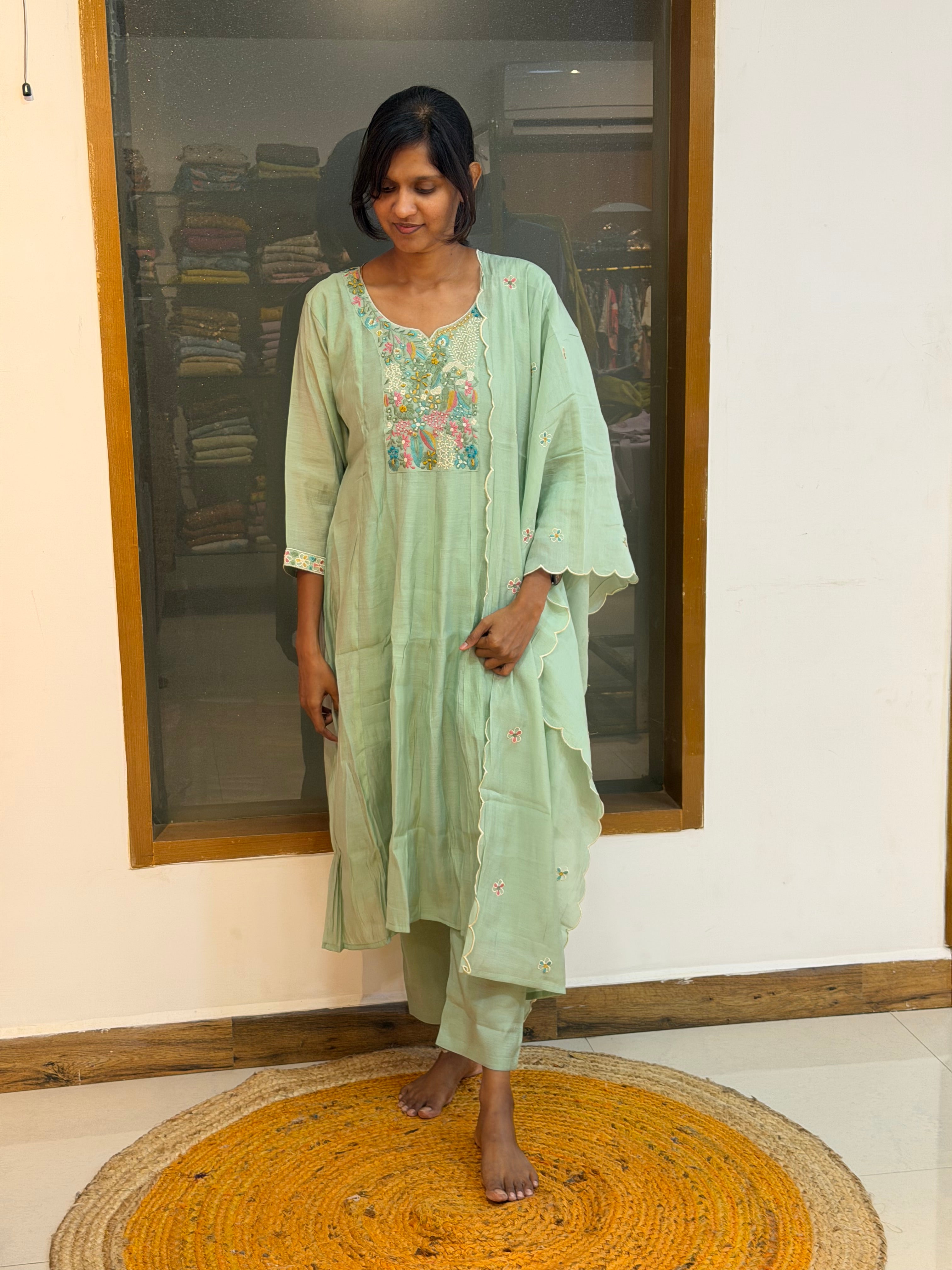 Yaalini 914