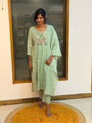 Yaalini 914