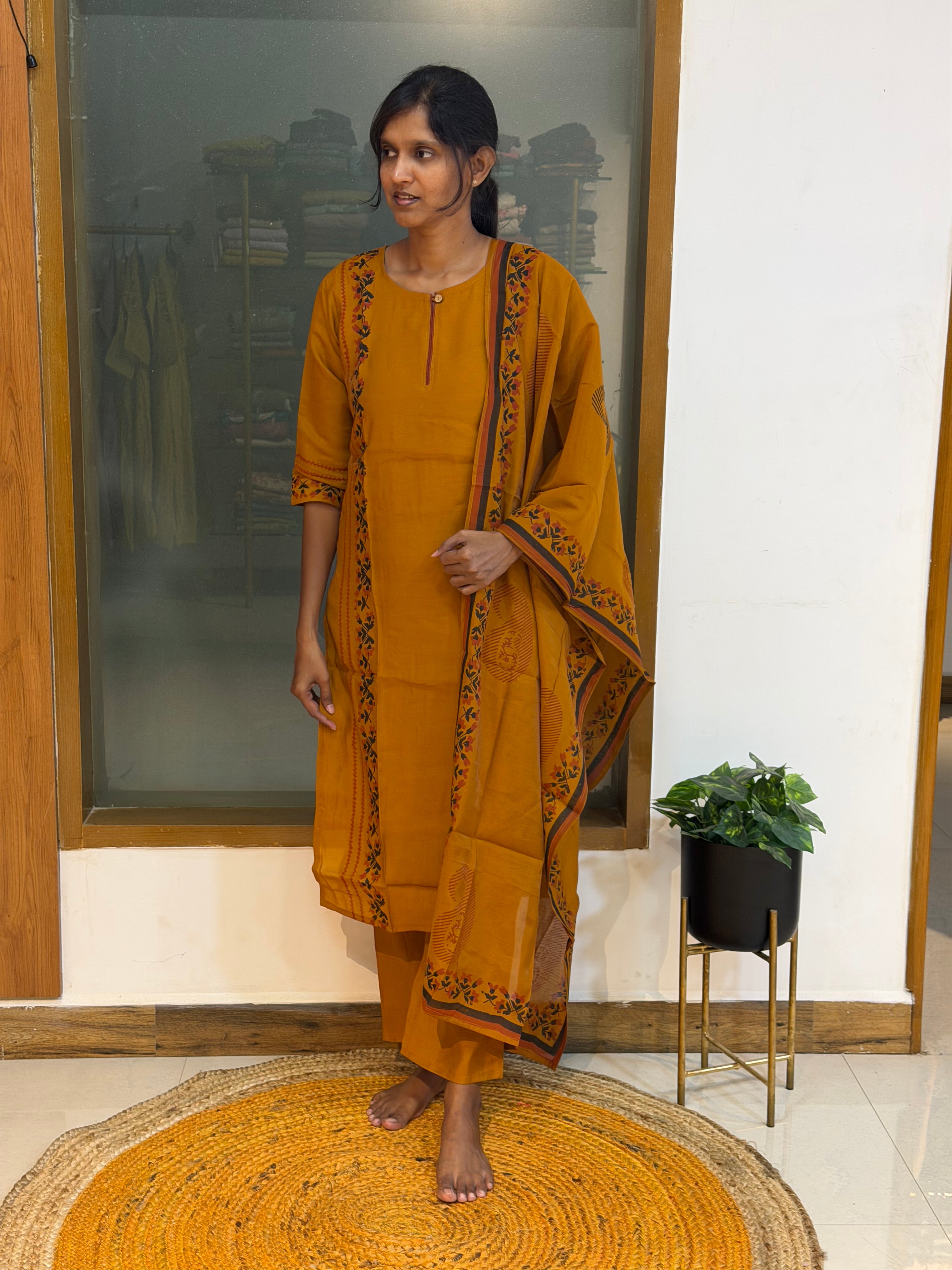 Maithri 1048