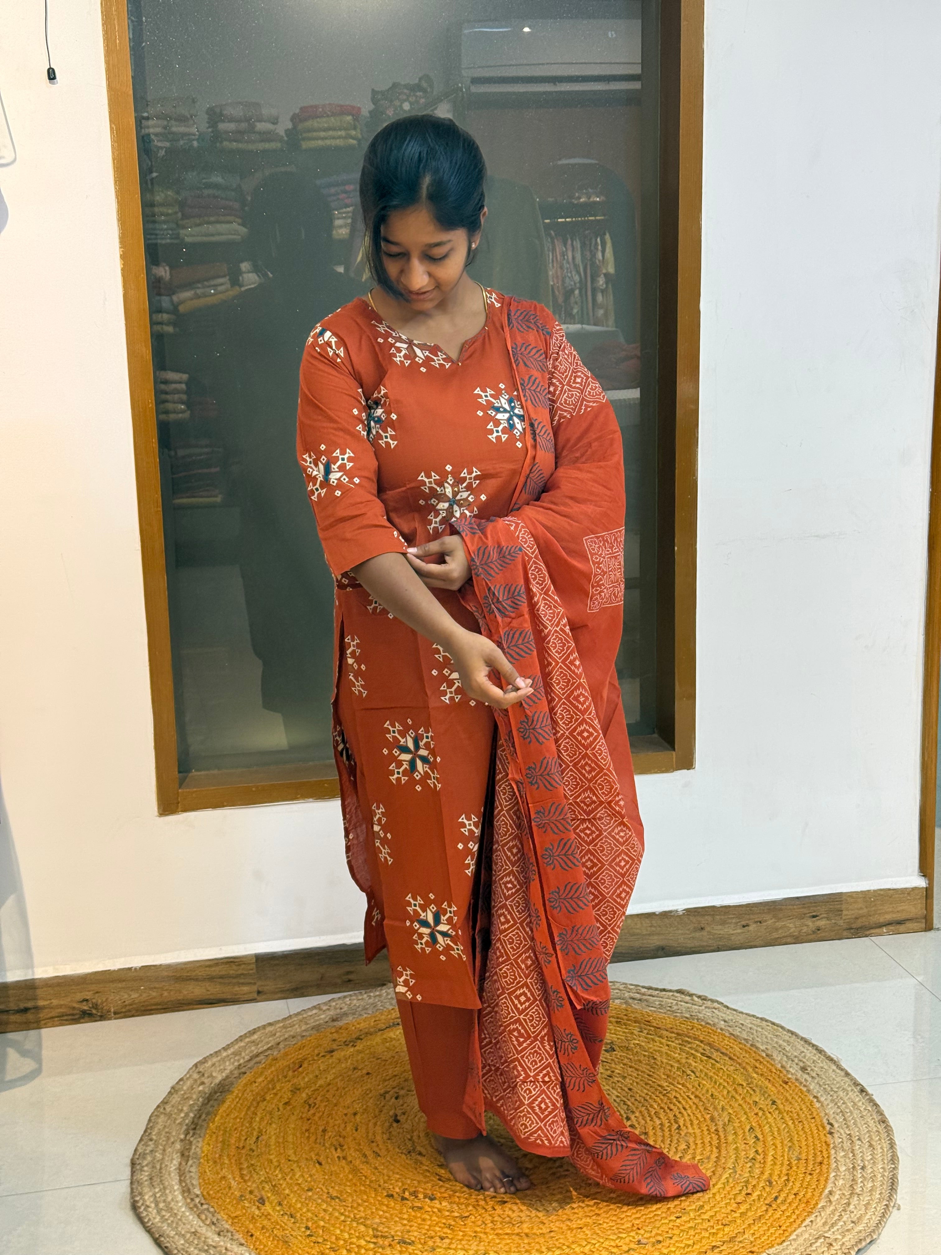 Hemapriya 964
