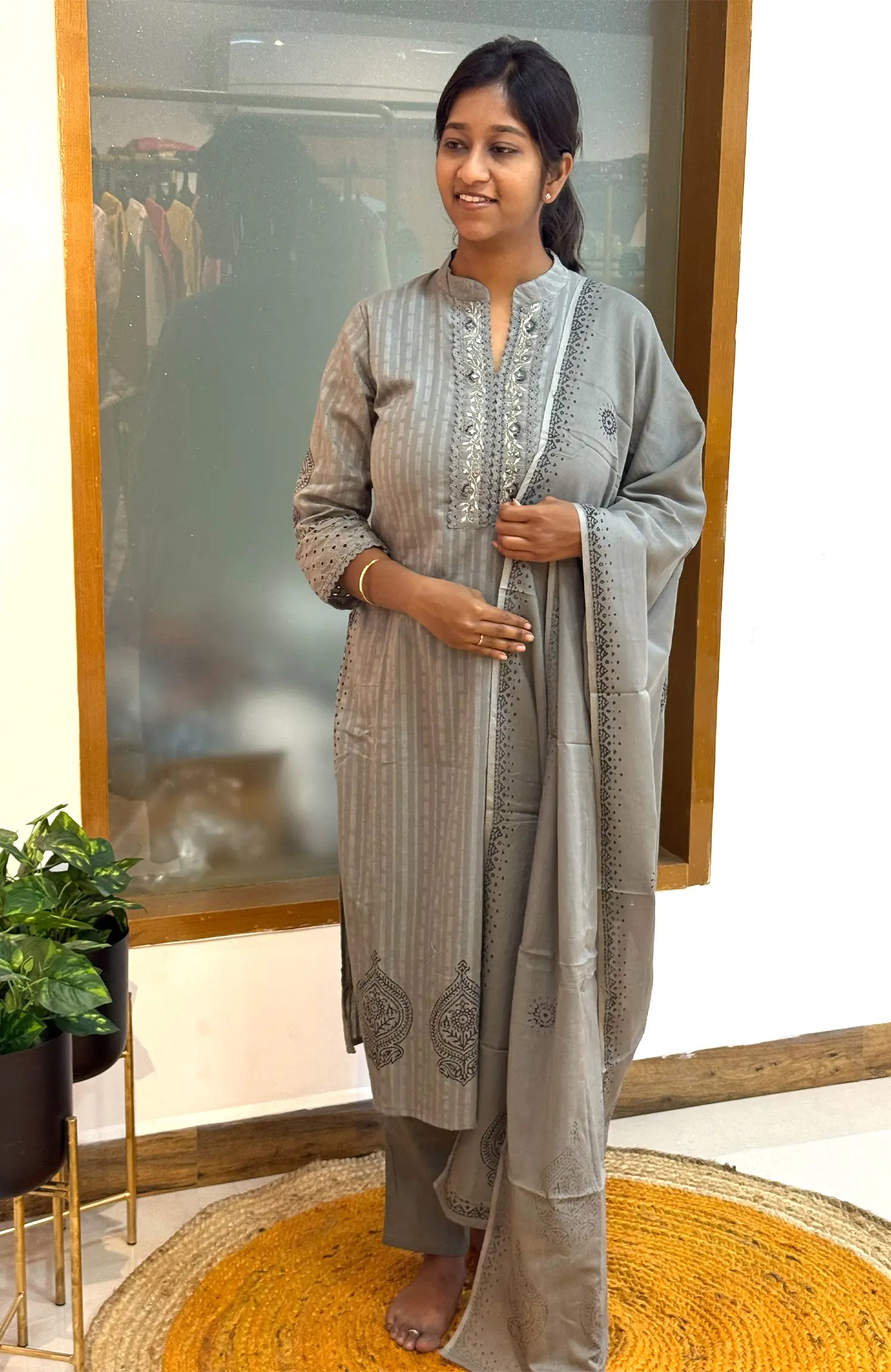 Grey mul cotton 560