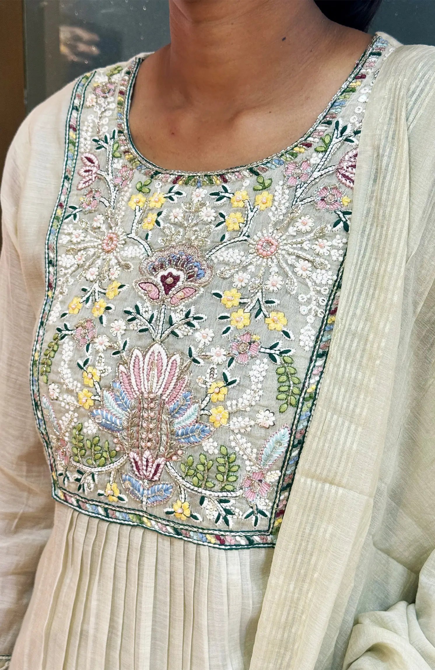 Beige garden 492