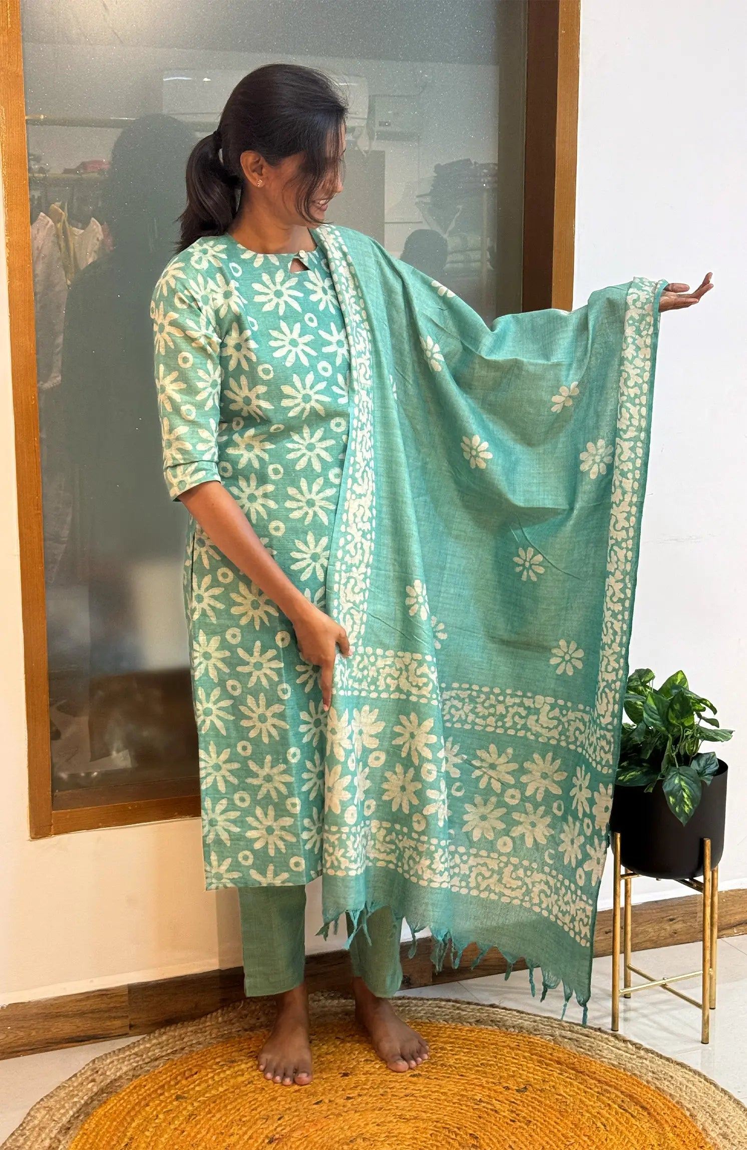 Soft green 557A