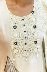 White delicate 493
