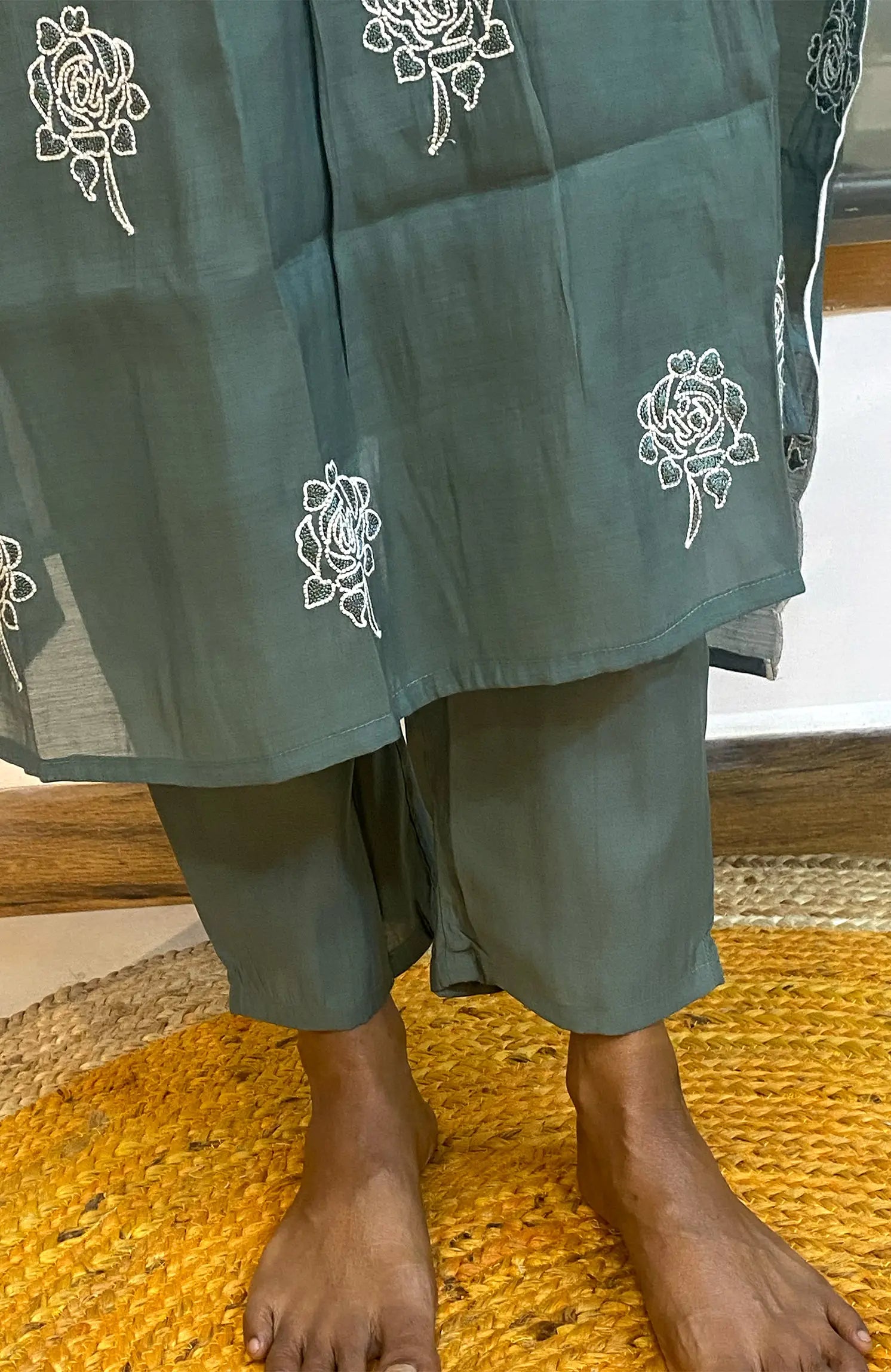 Sea green 579