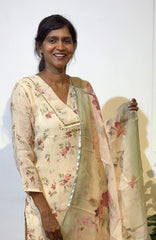 Linen Blossoms 495