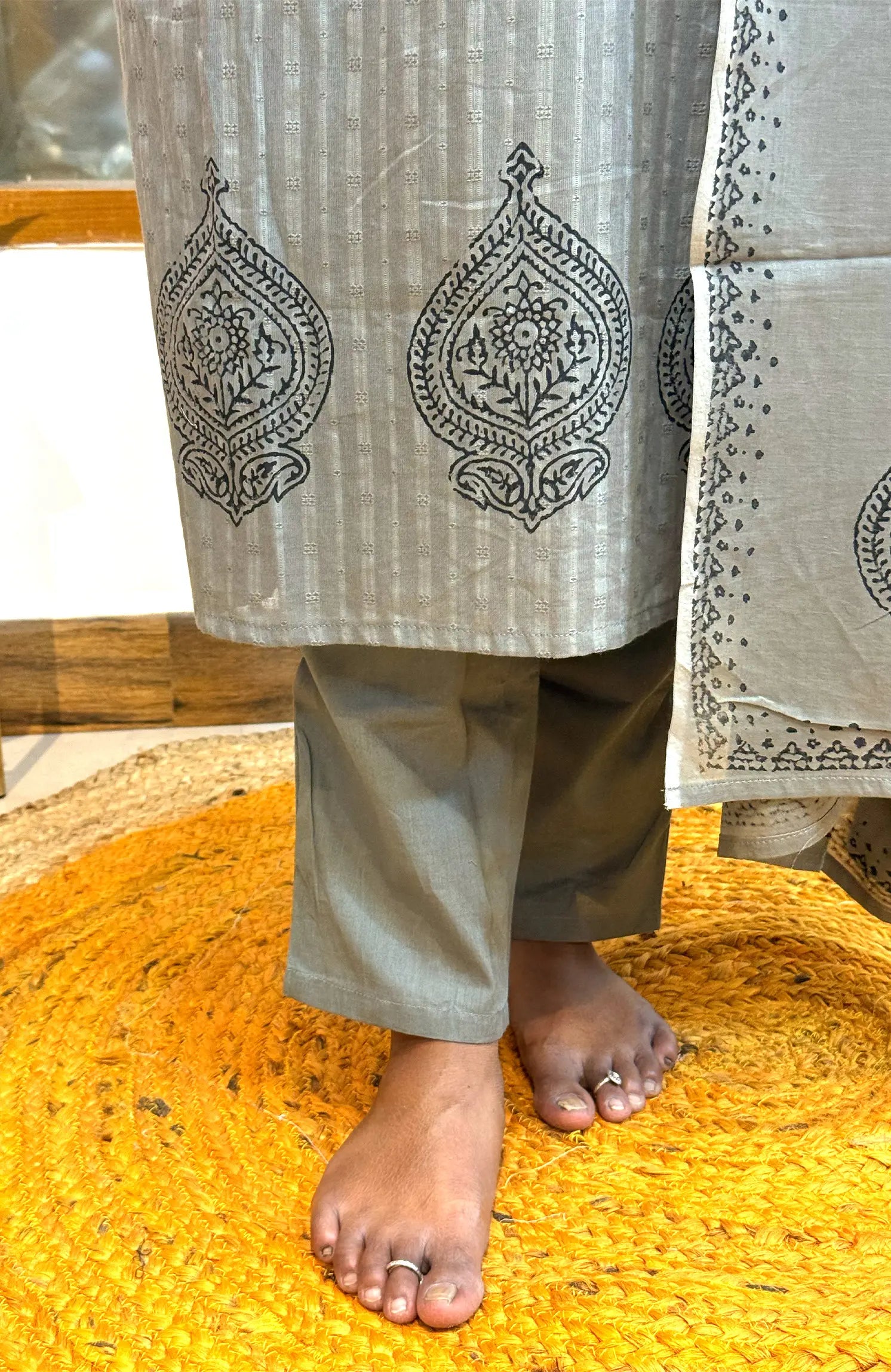 Grey mul cotton 560