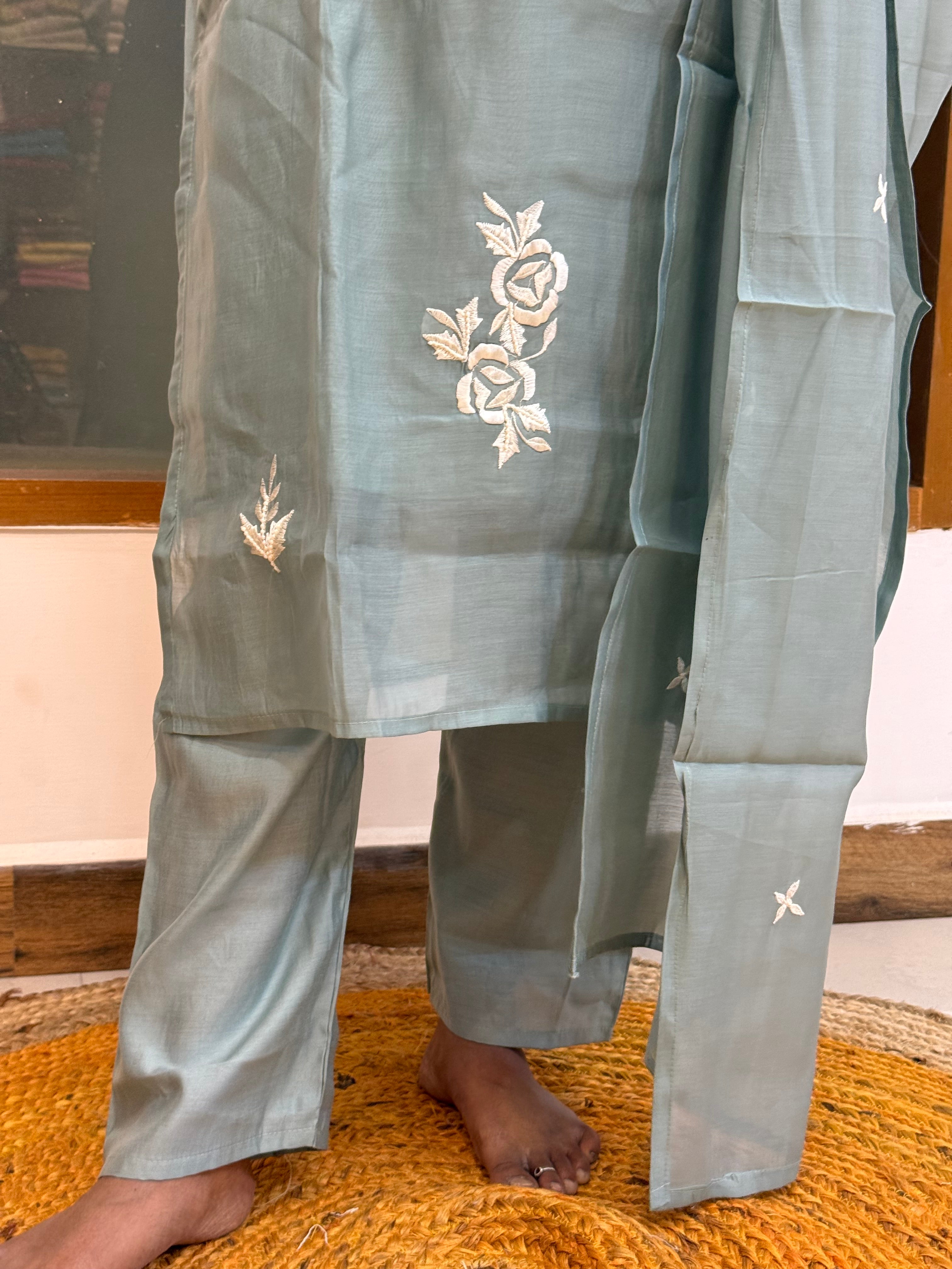 Avni 841