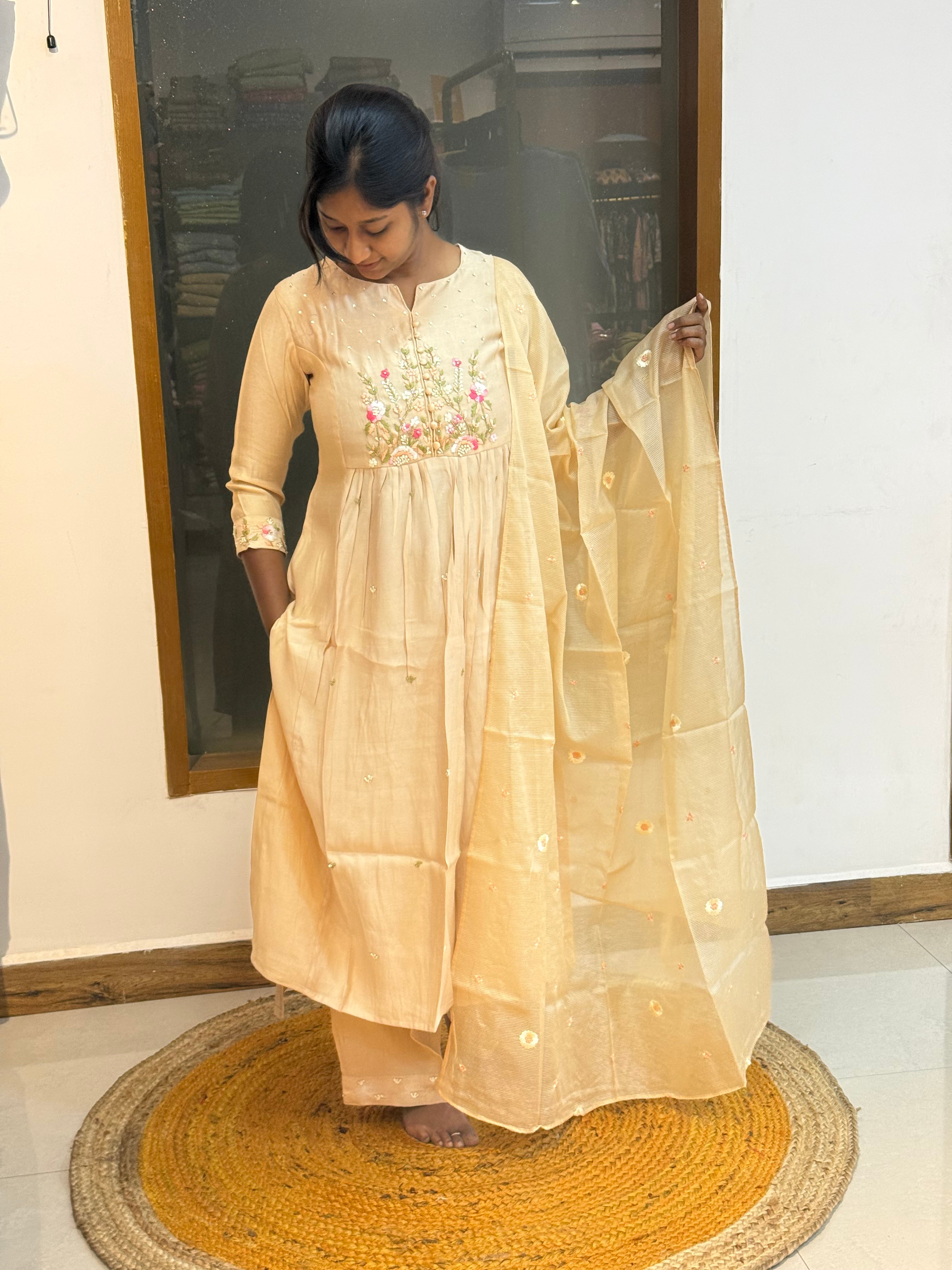 Pranavi 882A