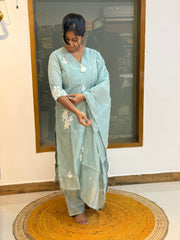 Avni 841