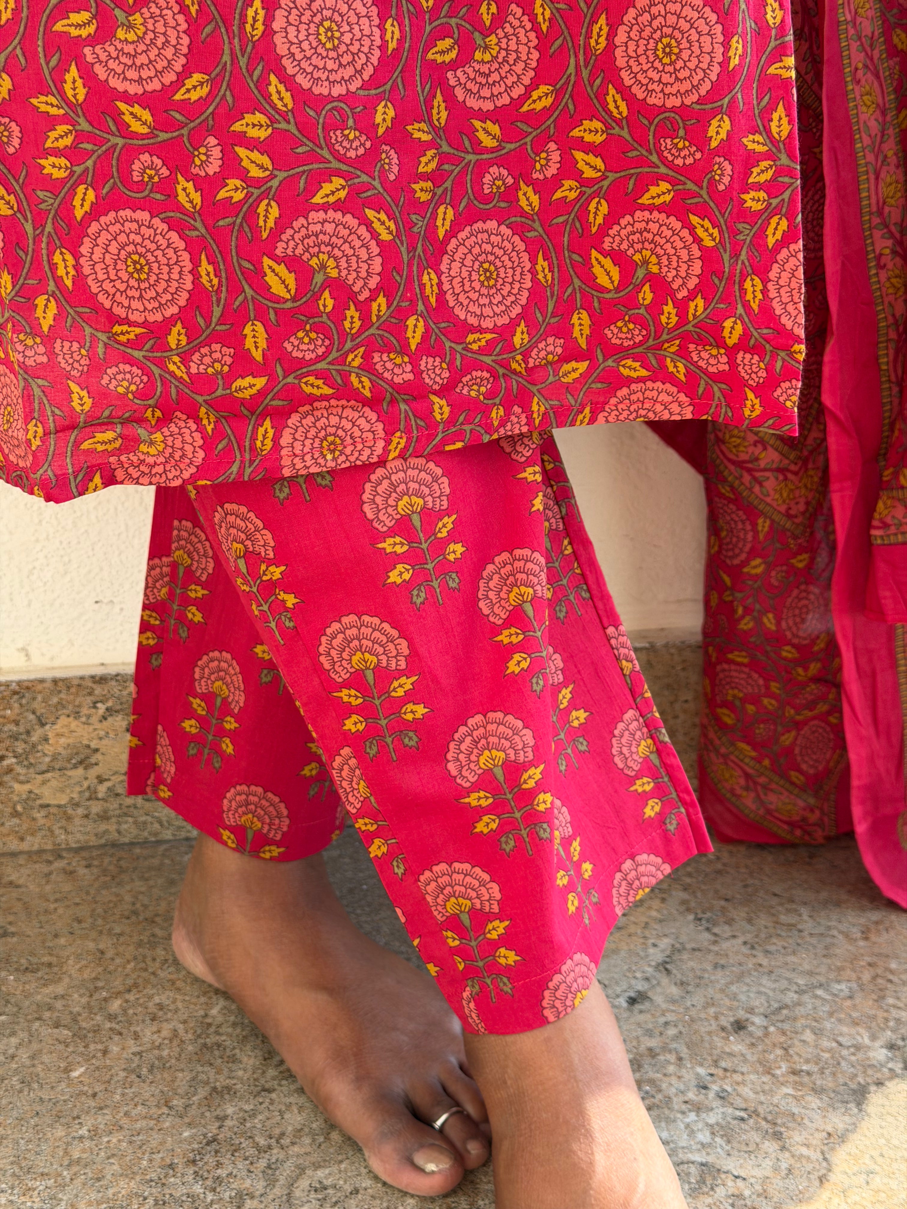 Gulabi 714