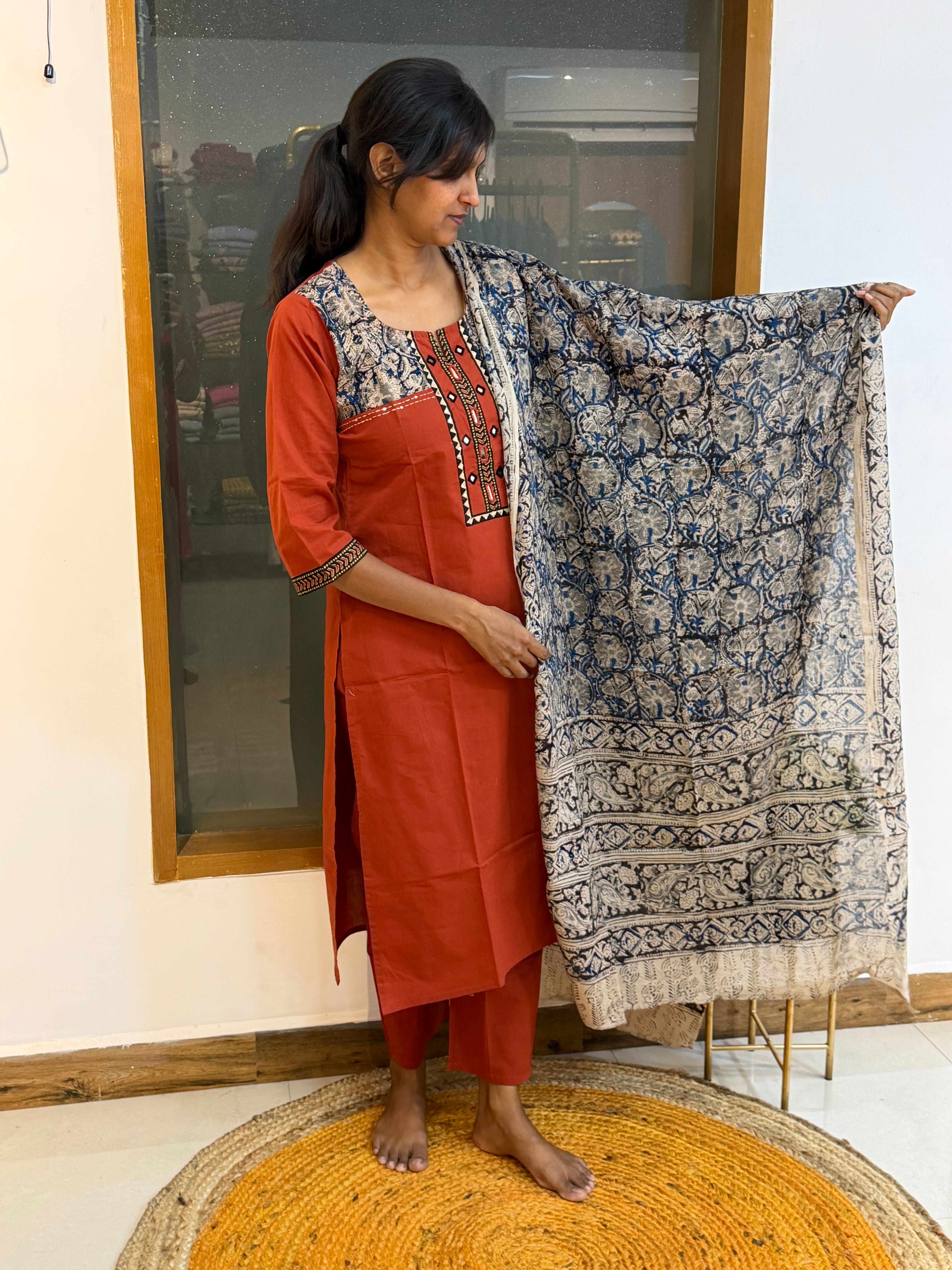 Nidhya 756B