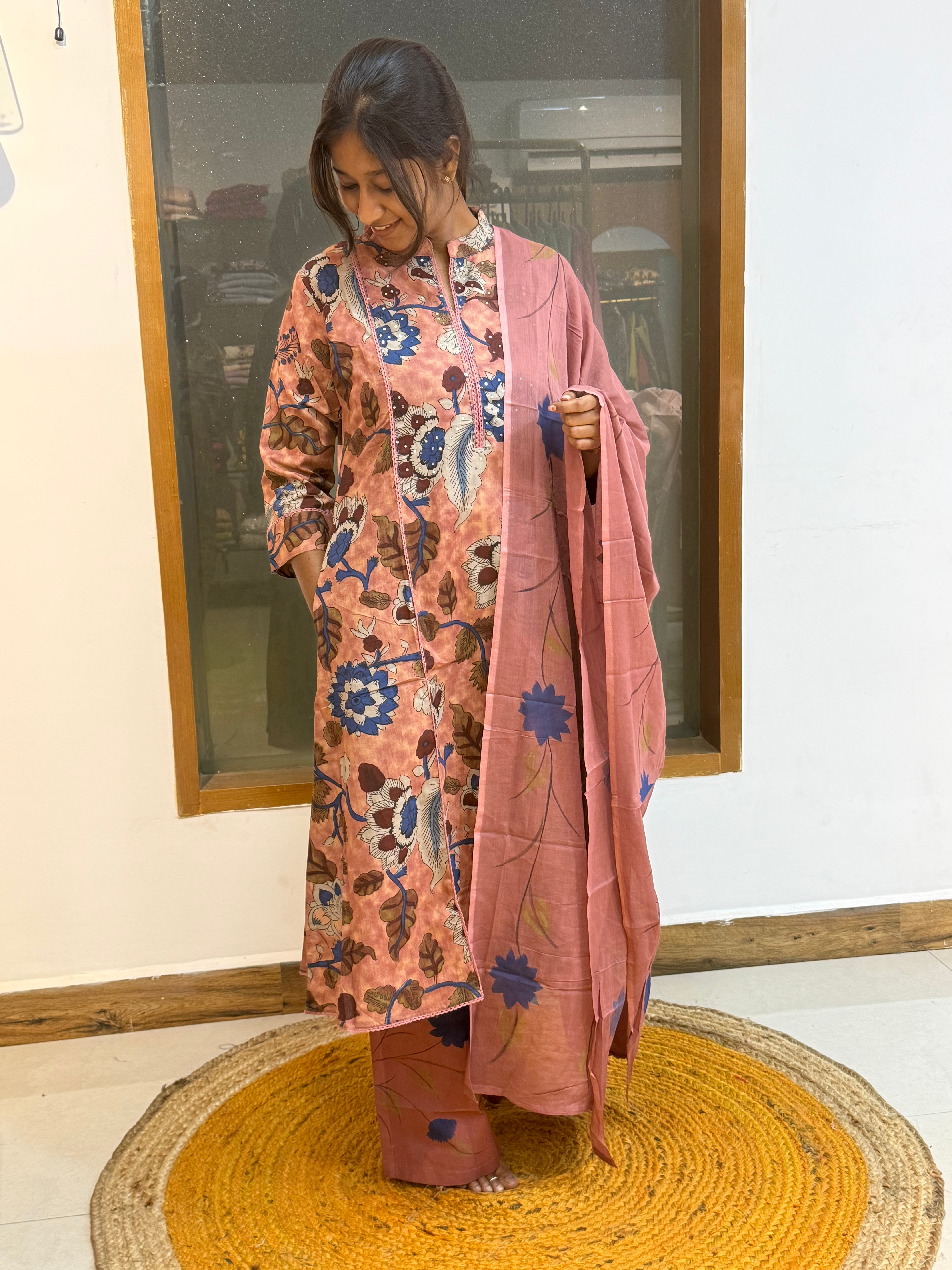 Yazhini 790