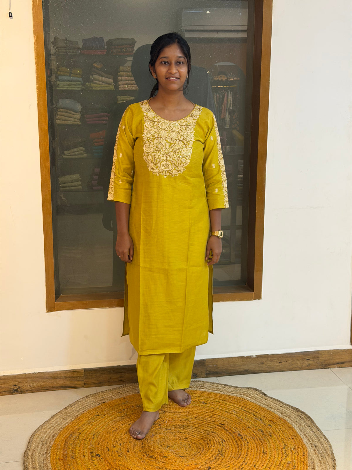 Saanvi 898B
