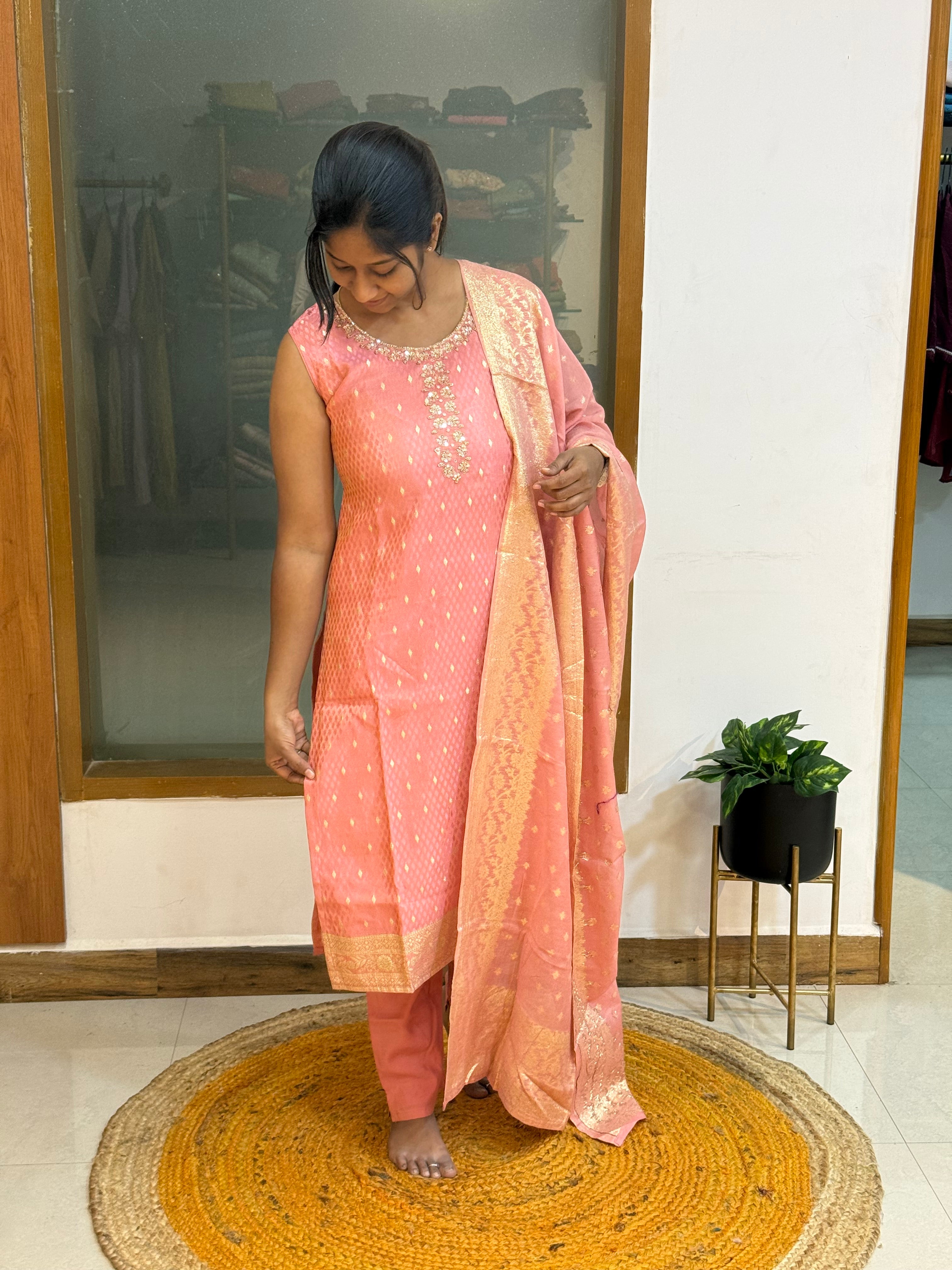 Dheena Lakshmi 1081B