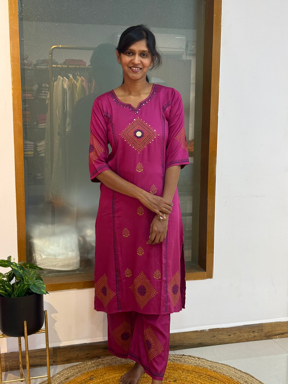 Rose vibha 603