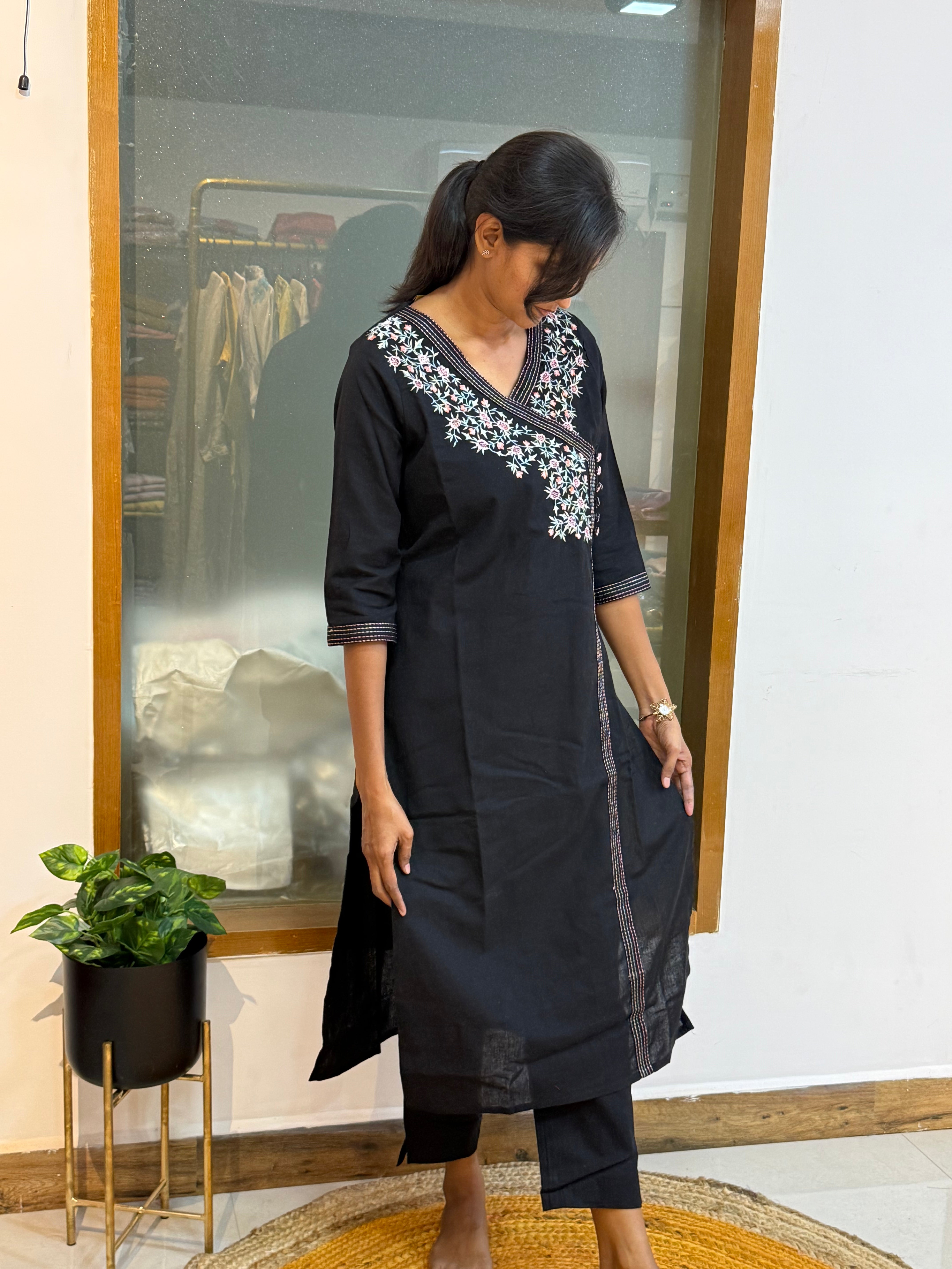 Sitara black 604